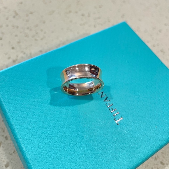 Authentic Tiffany & Co 1837 ring in Rubedo. Size 6 - Picture 4 of 4